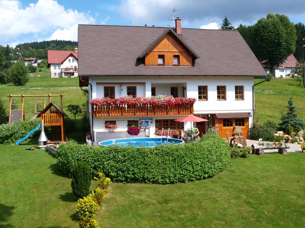U Sadilku Hotel Paseky nad Jizerou Exterior photo