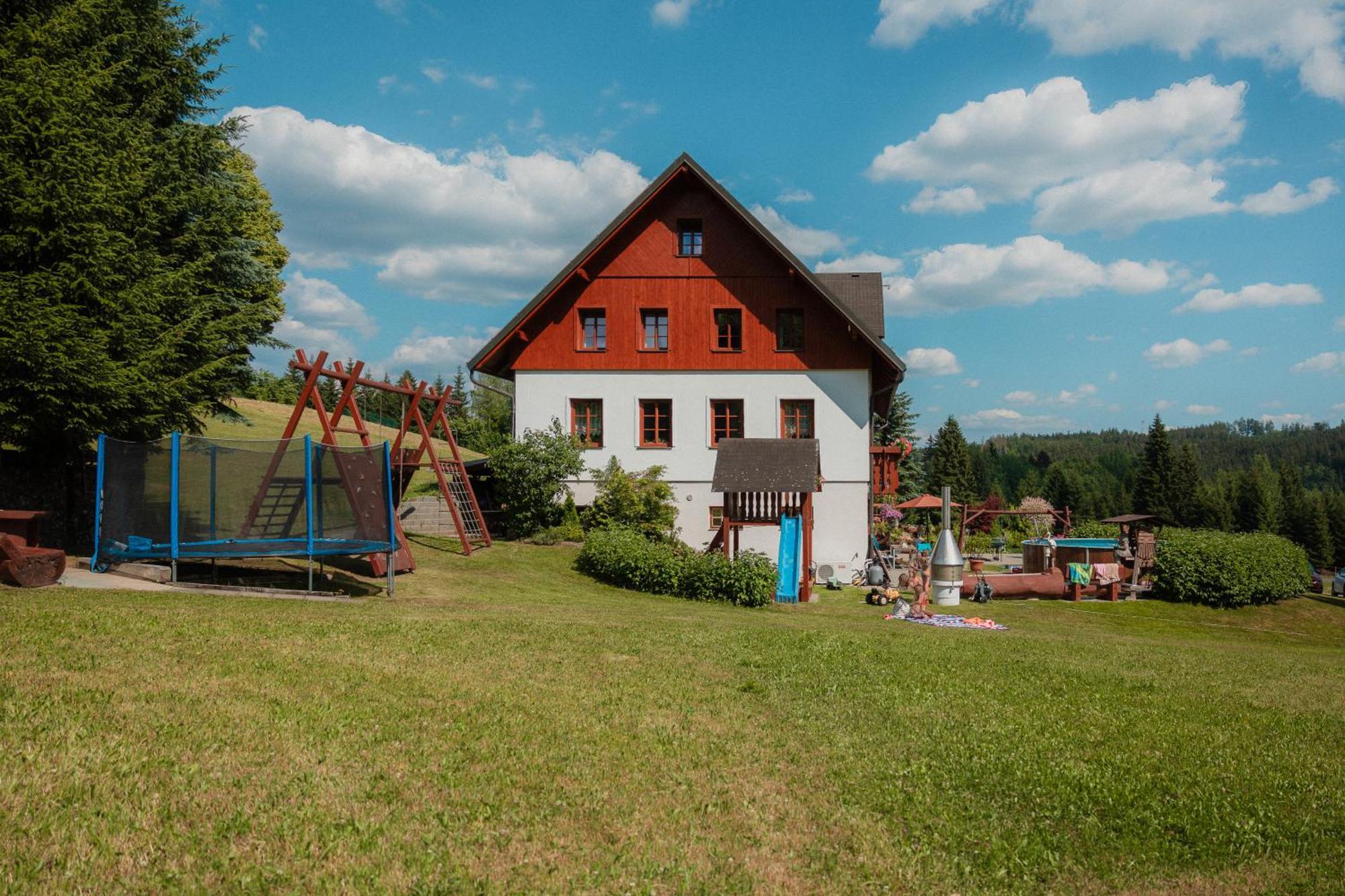 U Sadilku Hotel Paseky nad Jizerou Exterior photo